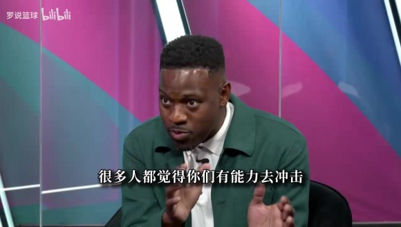 巴雷特:小卡成为猛龙球员太棒了 他进绝杀时我激动得跳上跳下